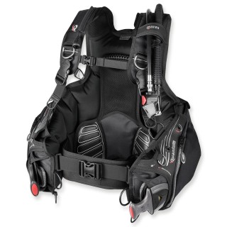 Mares Tauchjacket Quantum mit neuem Bleisystem und Trimmbleitaschen